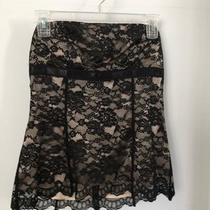 Express strapless top